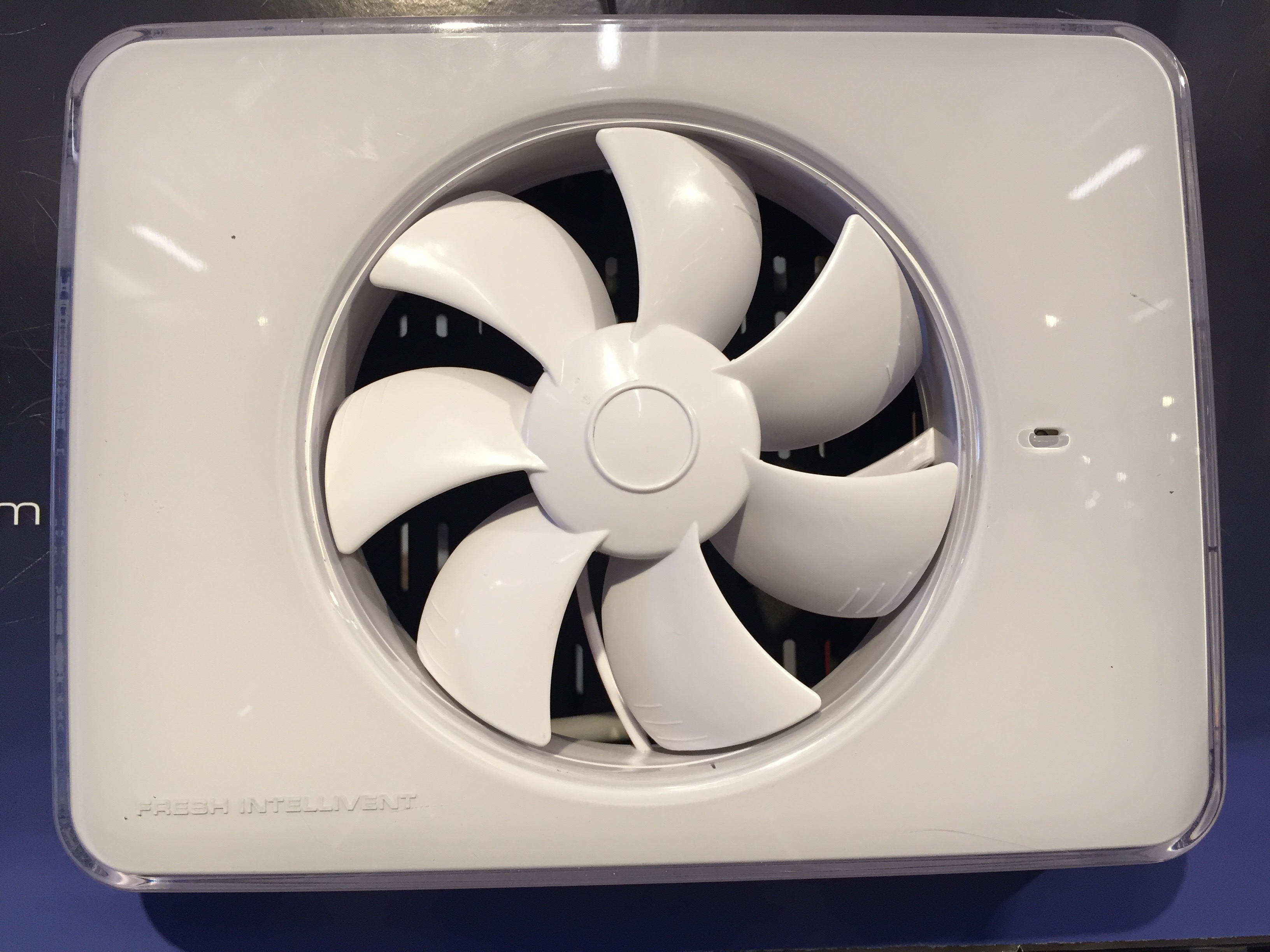badrumsfläkt-fresh-intellivent-s.jpg